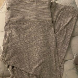 Lulu lemon mid rise wonder unders 23”